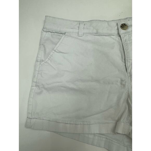 SO Womens Juniors Shorts Size 17 White Chino Favorite Low Rise Midi - Picture 2 of 10